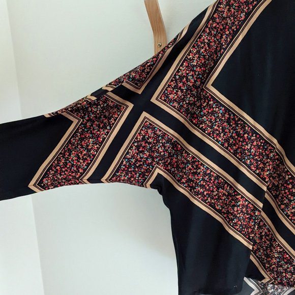 Warm Clothing Portobello Drawstring Top (M) - Picture 3 of 4